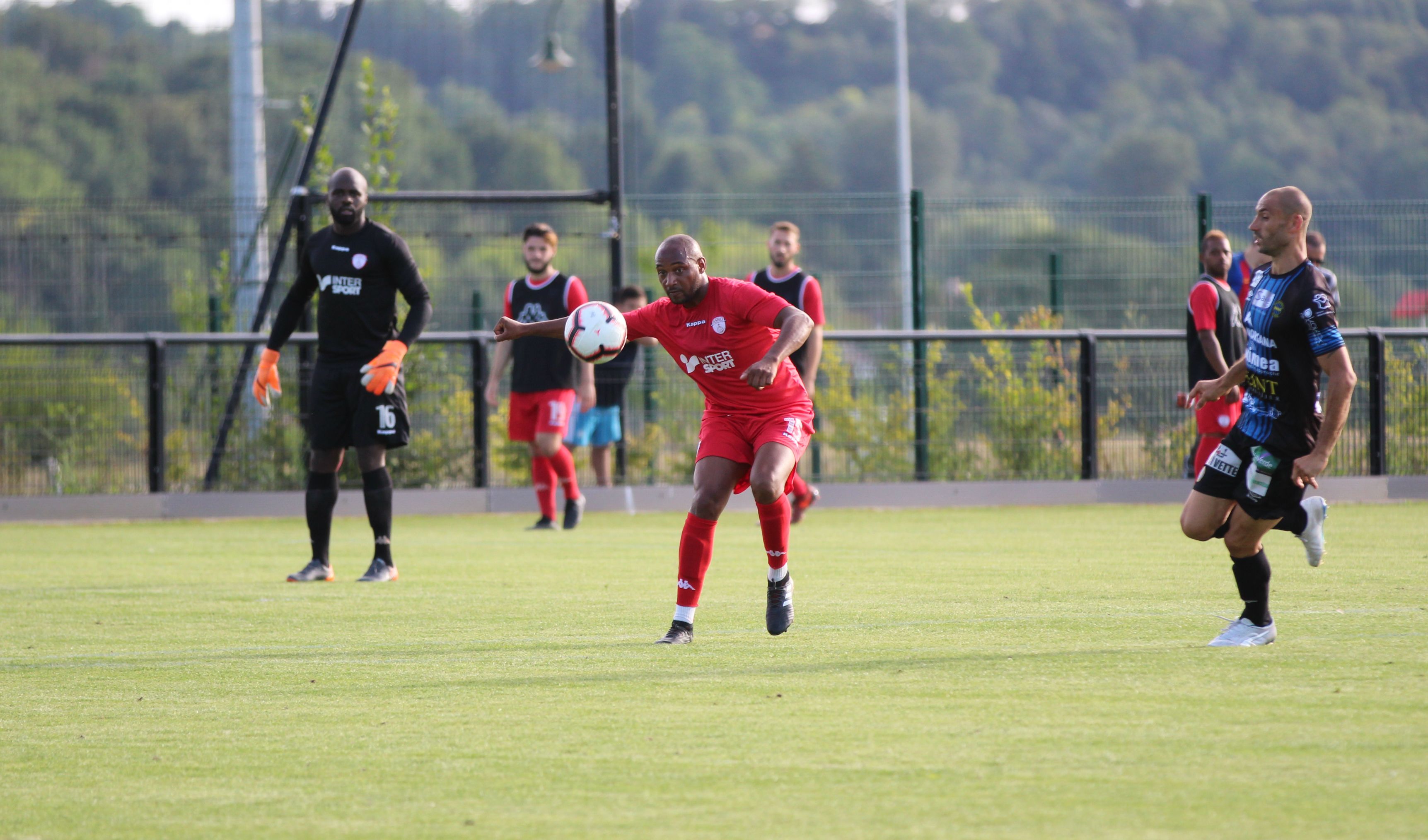 #Amical Deux barres et une courte défaite (0-1) contre Chambly (National)